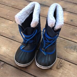 Sorel Boys Snow Boots - Size 1 EUC